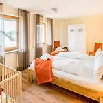 Hofgut Tiergarten 3*