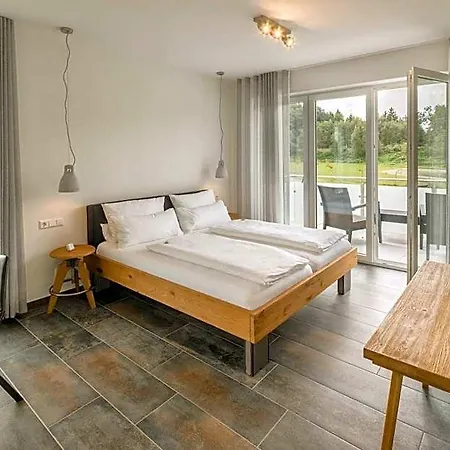 Hotel Hofgut Tiergarten 3*