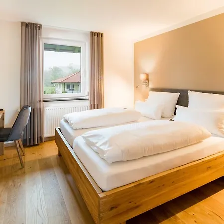 Hofgut Tiergarten 3*